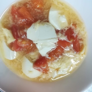 トマトと豆腐と卵のスープ